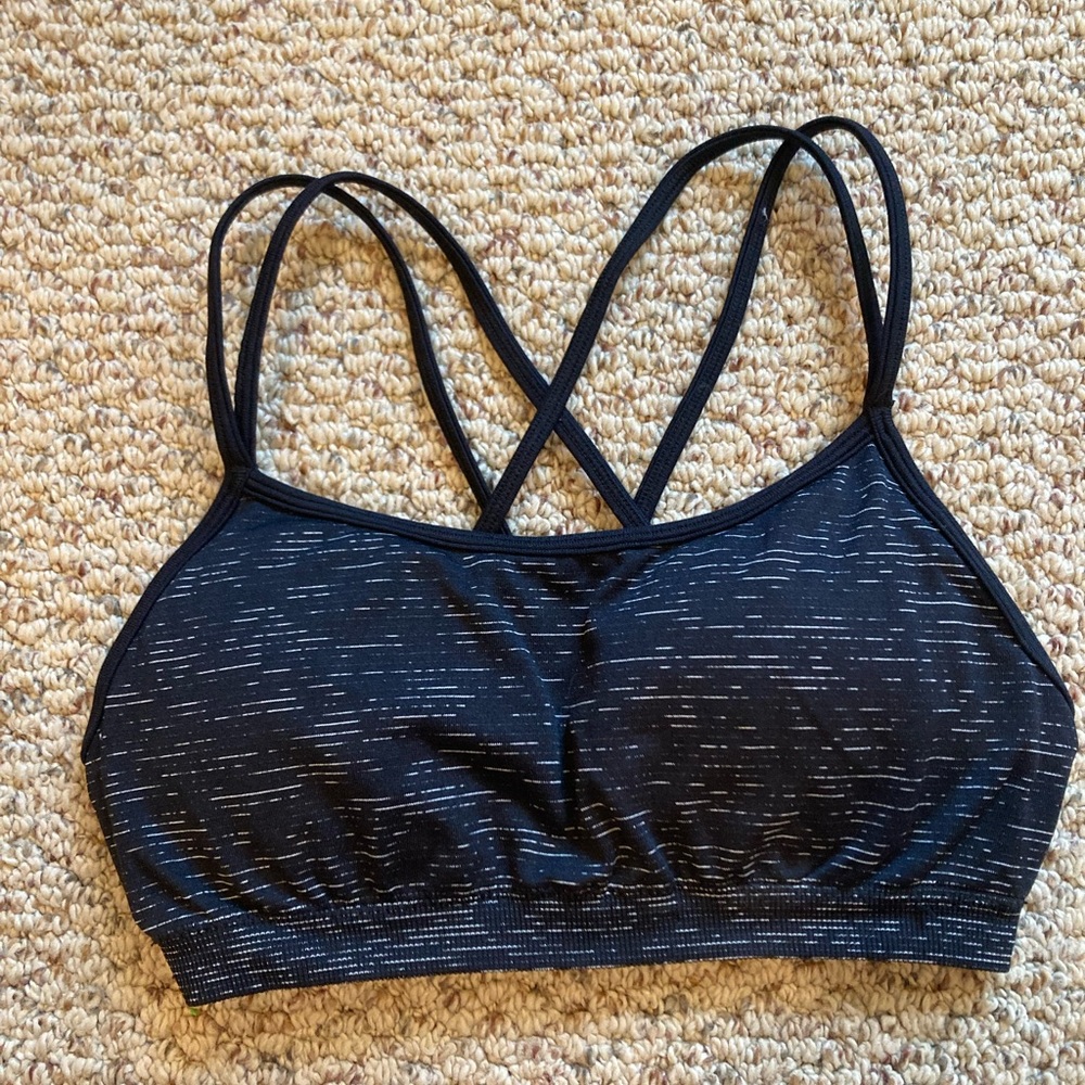 Women’s Fabletics sports bra size small